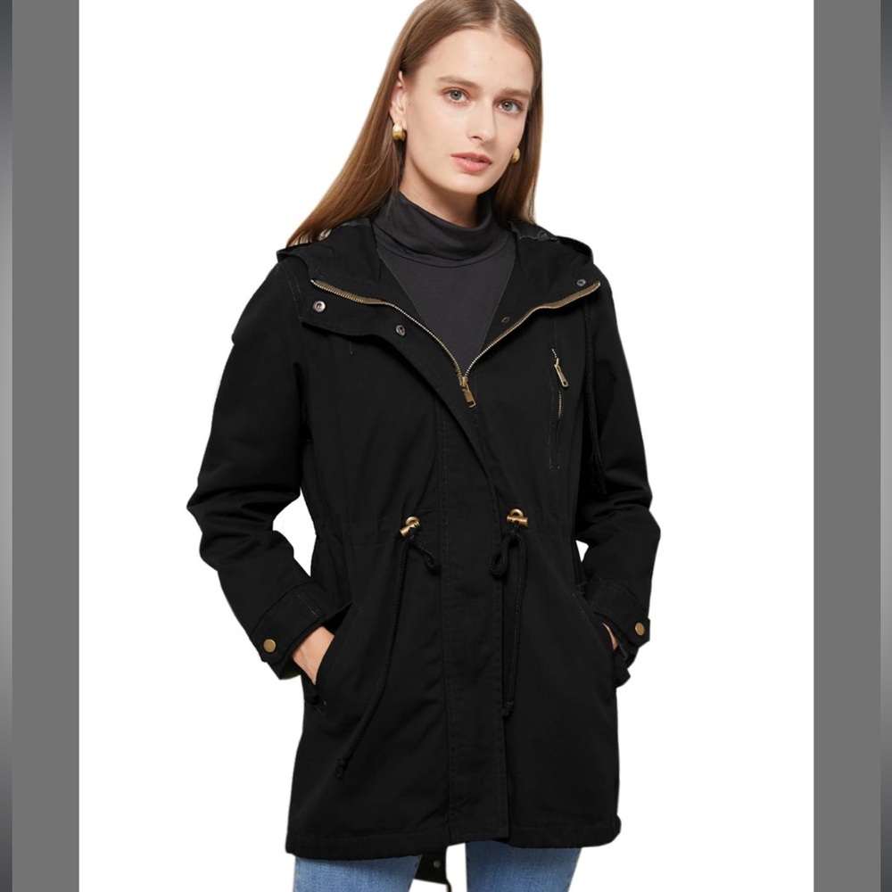 Elegant Black Utility Jacket for Women